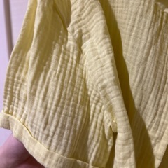 未使用品⭐︎イエローのコットンシャツの画像