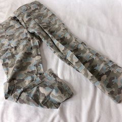 迷彩柄　可愛い　色合い　パンツの画像