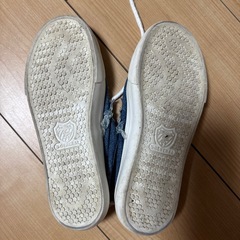 スニーカー　22.5cm　スリッポンの画像