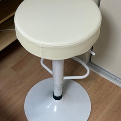 カウンターチェア ホワイト 【明日に限り0円！】の画像