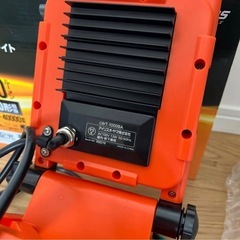 新品アイリスオーヤマ 置き型 LEDベースライト LWT-1000BA LED投光器 LED作業灯 防災用 作業用照明　格安 LEDの画像