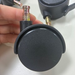 ストッパー付きキャスター（チェアー用）の画像