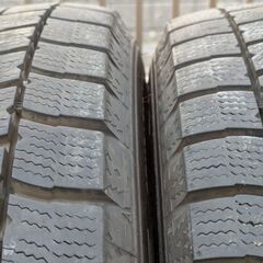 美品２０２３年製ダンロップ冬タイヤ工賃込み１８５／６５Ｒ１５　４本セットの画像