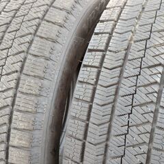 美品２０２４年製ブリヂストン冬タイヤ工賃込み１７５／６５Ｒ１５　４本セットの画像