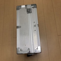ジェラルミンケースの画像