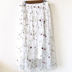 【受付中‼️】Gleeful★ロングフレアスカート★ 薔薇 花柄刺繍 レース★Mサイズ★いつでもお渡し可能です⭕️の画像