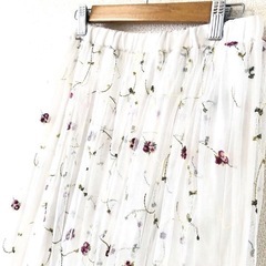【受付中‼️】Gleeful★ロングフレアスカート★ 薔薇 花柄刺繍 レース★Mサイズ★いつでもお渡し可能です⭕️の画像