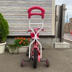 自転車　子供用　補助付き　キティちゃん　の画像