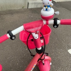 自転車　子供用　補助付き　キティちゃん　の画像