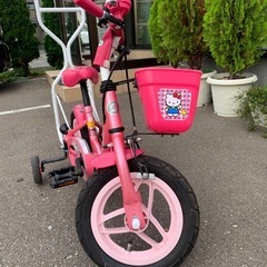 自転車　子供用　補助付き　キティちゃん　の画像
