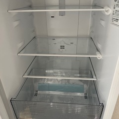 冷蔵庫 の画像