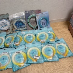 フリマ開催いたします‼️ 1点につき100円‼️夏終わっちゃいますが来年使えると思います‼️の画像