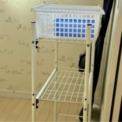 収納ラックの画像