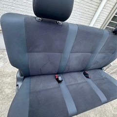 【新車取り外し品】トヨタ 新型ハイエース ２００系１型純正 セカンドシート　の画像
