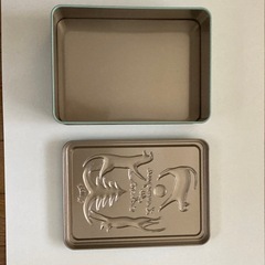 猫デザイン空き缶の画像