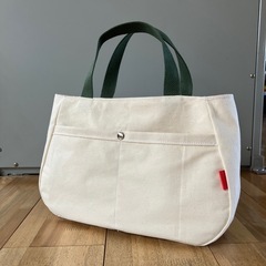【ハンドメイド】帆布トートバッグ 生成り外ポケット付き 0823新品未使用の画像