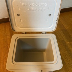 森永牛乳 宅配BOX 保冷 クーラーボックス 牛乳箱 の画像