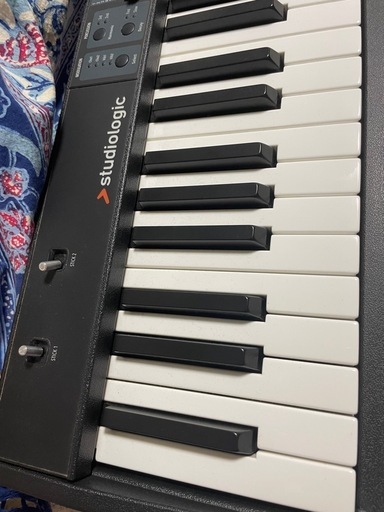 StudioLogic Numa Compact 2