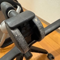 ★コクヨ KOKUYO ミーティングチェア 肘付 マリンバチェア オフィス用品 グリーン CRS-G1501 椅子 定価￥51300 中古の画像