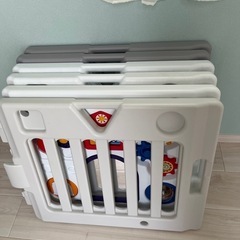 ベビーサークルの画像