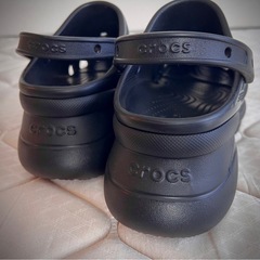 crocs ベイ クロッグ黒26cmほぼ新品の画像