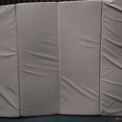 赤ちゃん用マットの画像