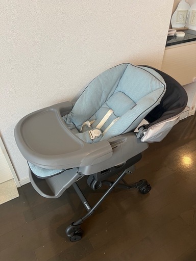 Combi電動ハイローチェアネムリラ AUTO SWING