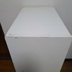 3段カラーボックスの画像