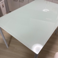 ３日間限定‼️ ダイニングテーブルのみの画像