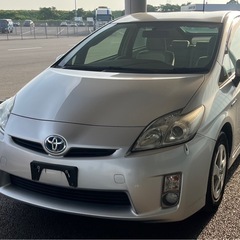 トヨタ　プリウス　上級グレード　10万キロの画像