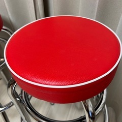 バーカウンターチェア　赤色　2脚の画像