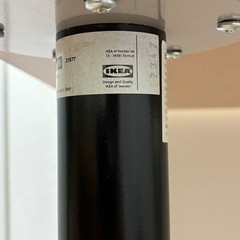 イケア　パソコンテーブルの画像