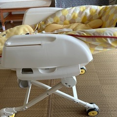 コンビ ハイローチェアーの画像