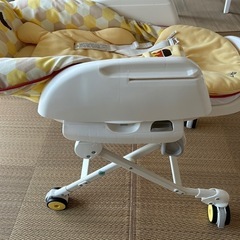 コンビ ハイローチェアーの画像
