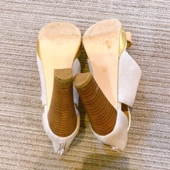 定価 約2万円 abel コンビ サンダル ヒール10cmの画像