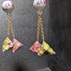 ハンドメイドピアス 折り紙の画像