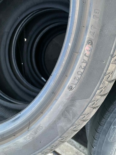 225/45/R18 タイヤ　4本セットBridgstone (REGNO) 2021 5.8mm