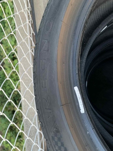 225/45/R18 タイヤ　4本セットBridgstone (REGNO) 2021 5.8mm