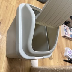 ゴミ箱の画像