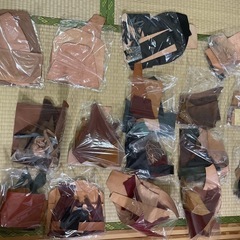 牛革　本革　レザークラフト　はぎれ小分け　300円〜の画像
