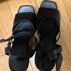 ①サンダルの画像