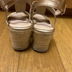 ③サンダルの画像