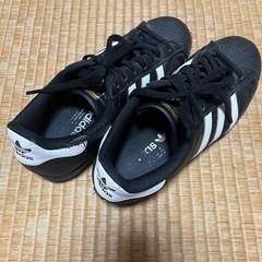 【8月24日本日受け渡し可能】adidas Superstar ブラック/ホワイト スニーカーの画像