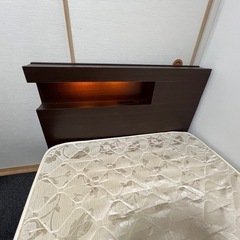マットレス付きシングルベッドの画像