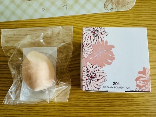 【新品】ポール ＆ ジョー ボーテ　サブライム クリーム ファンデーション　 メイクアップ スポンジ付き