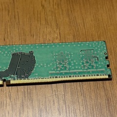 Samsung 4GB 1Rx16 PC4-2400T-UCO-11 メモリの画像