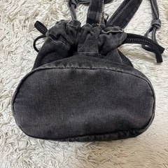 デニム　ショルダーバッグ　黒の画像