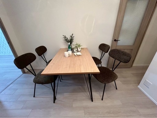 ダイニングテーブル・チェア4脚セット