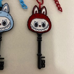 83🐰LABUBUラブブ。キー型キーホルダー1つ¥580の画像