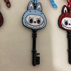 83🐰LABUBUラブブ。キー型キーホルダー1つ¥580の画像